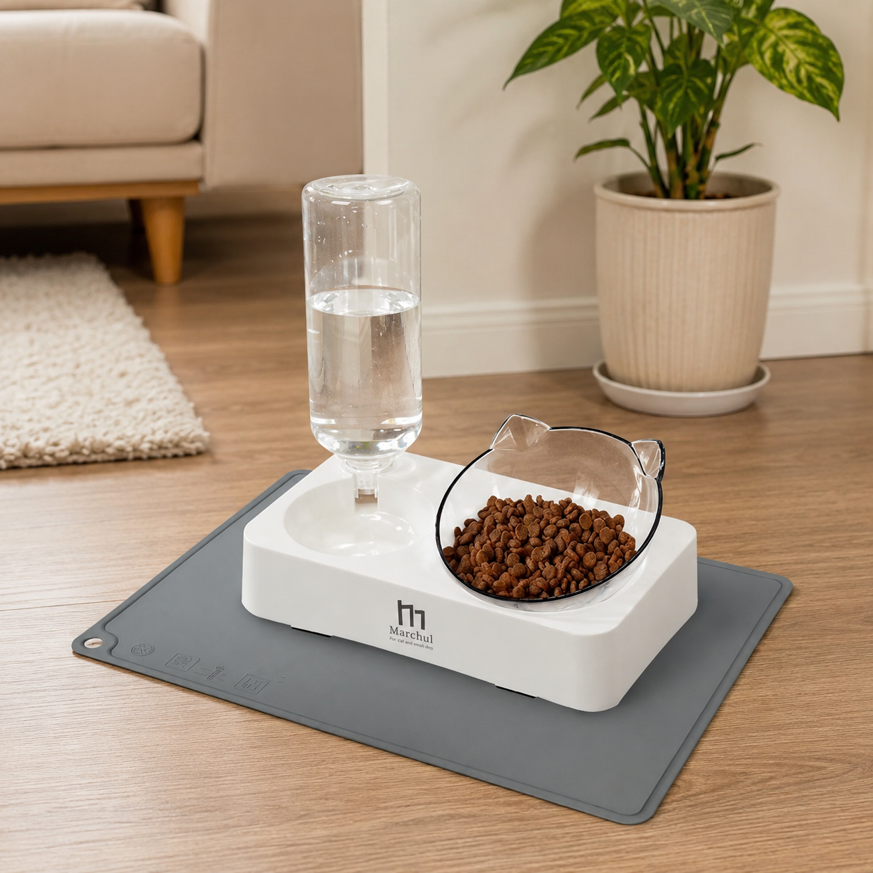 Comedero elevado con dispensador automático de agua.