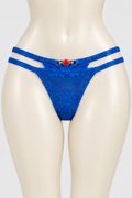 Prenda azul en maniquí